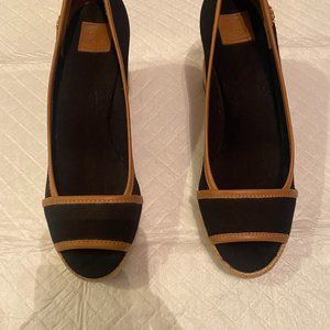 NWT Tory Burch Majorca Women's Black and Tan Peep Toe Canvas Wedge Sz 8.5